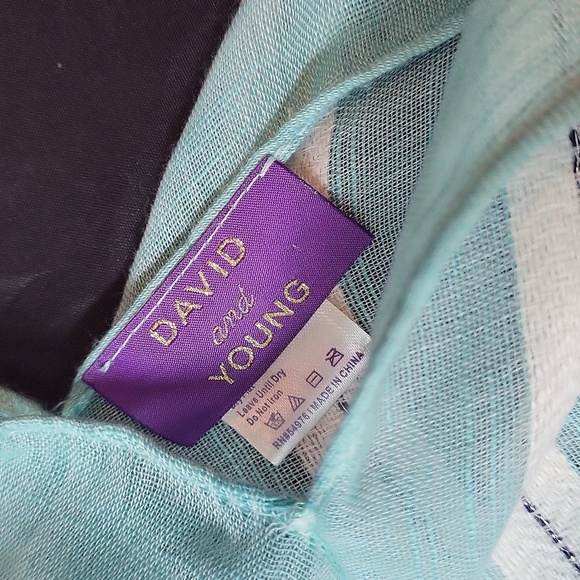 David and Young Dress - Picture 8 of 11